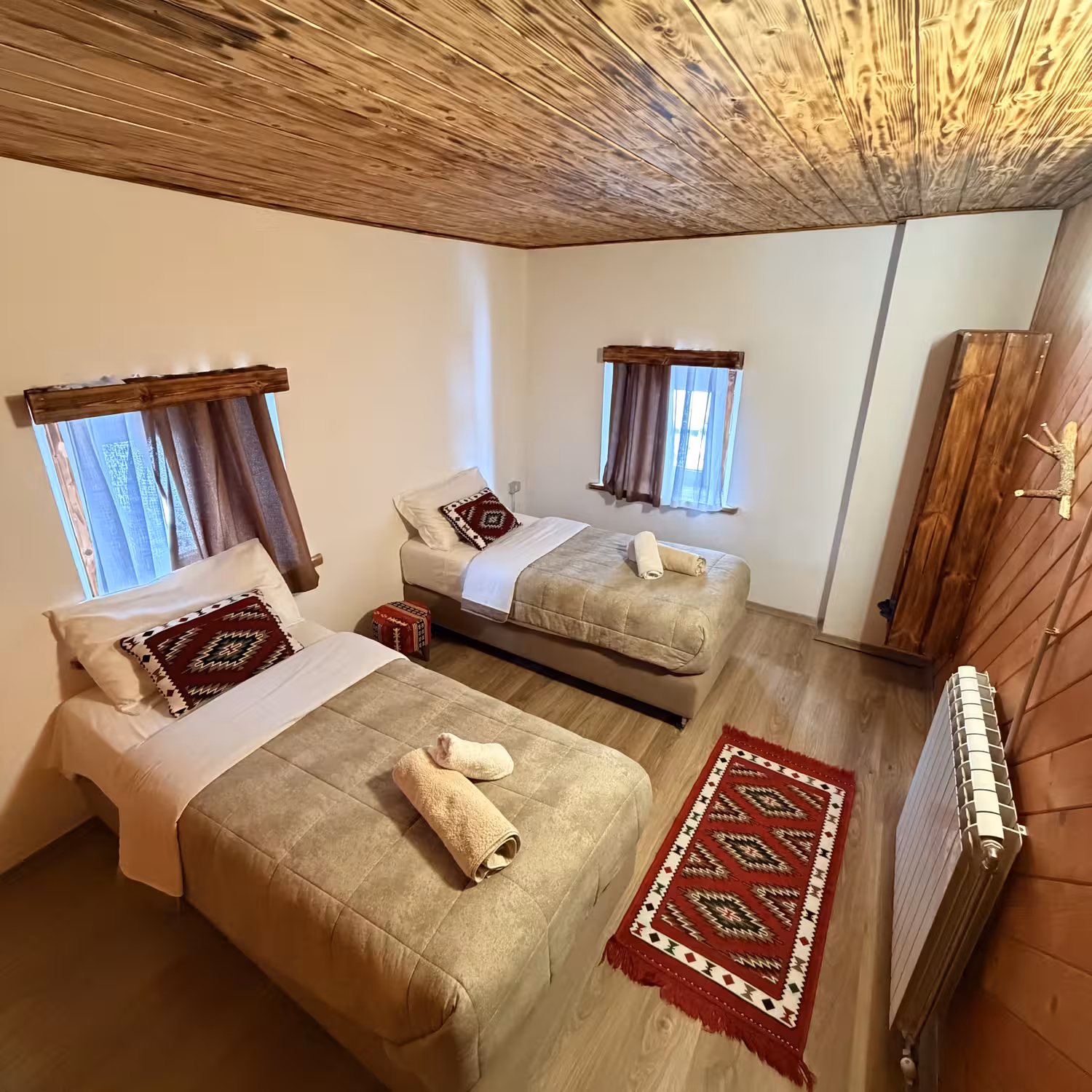 Standard Twin - Bedroom